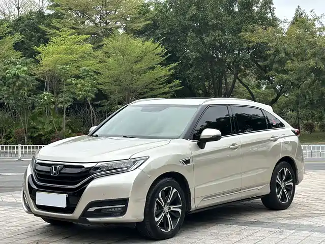 HONDA UR V