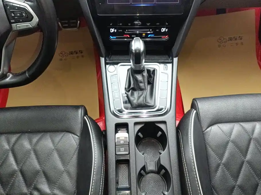Volkswagen Magotan GTE Plug-in Hybrid 2022 GTE Luxury фото 16