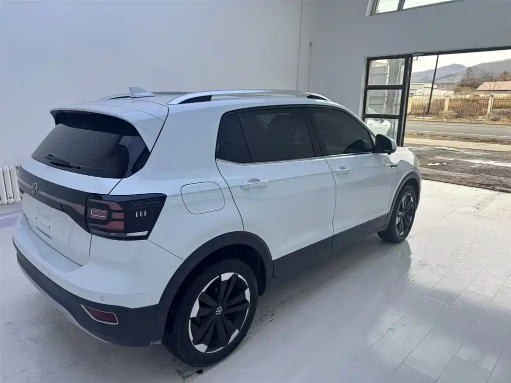 Volkswagen Tanying 2021 1.5L Automatic Smart Connect Edition фото 3