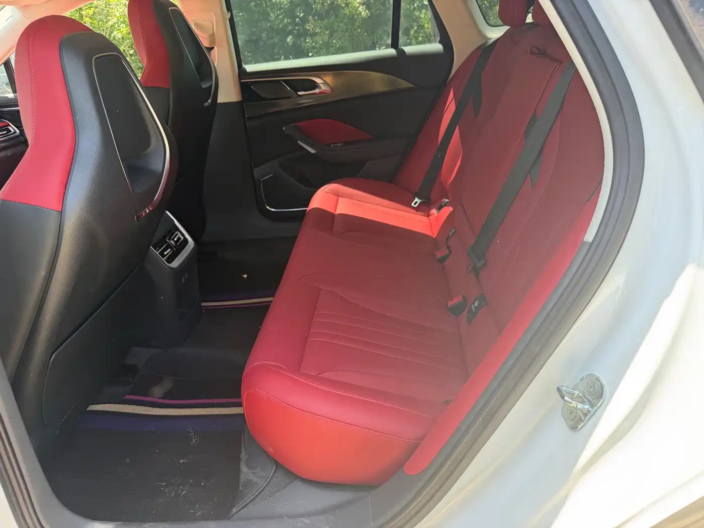 Hongqi H6 2024 Model 2.0T Fashion Edition фото 5