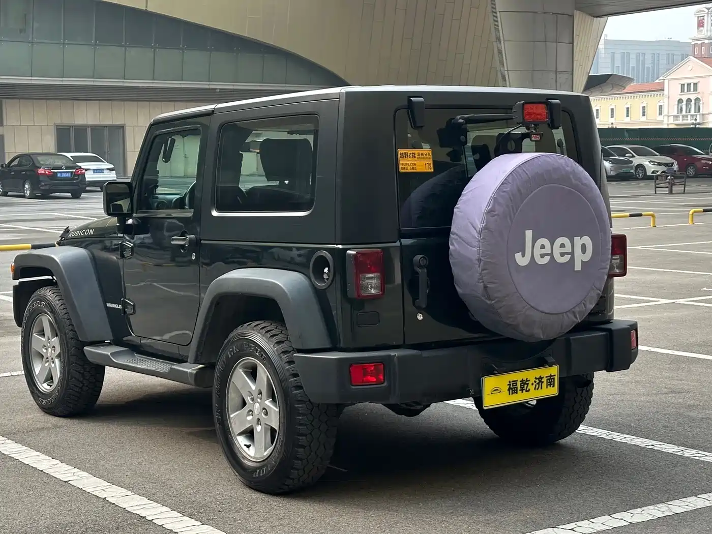 Photo 7 - Jeep Wrangler