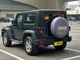 Фото 7 - Jeep Wrangler