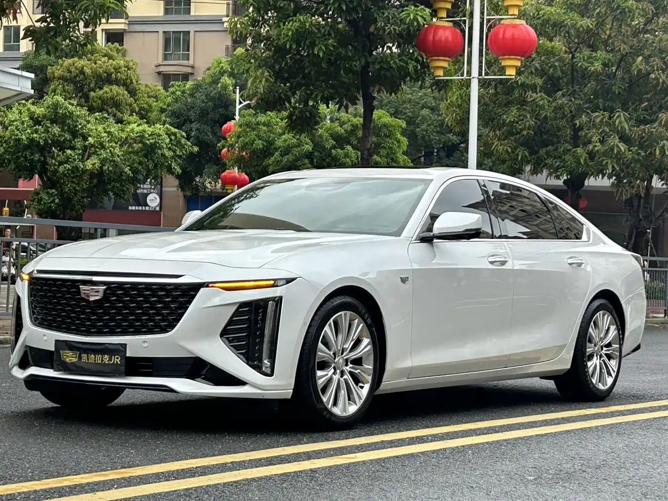 Фото 1 - Cadillac CT6