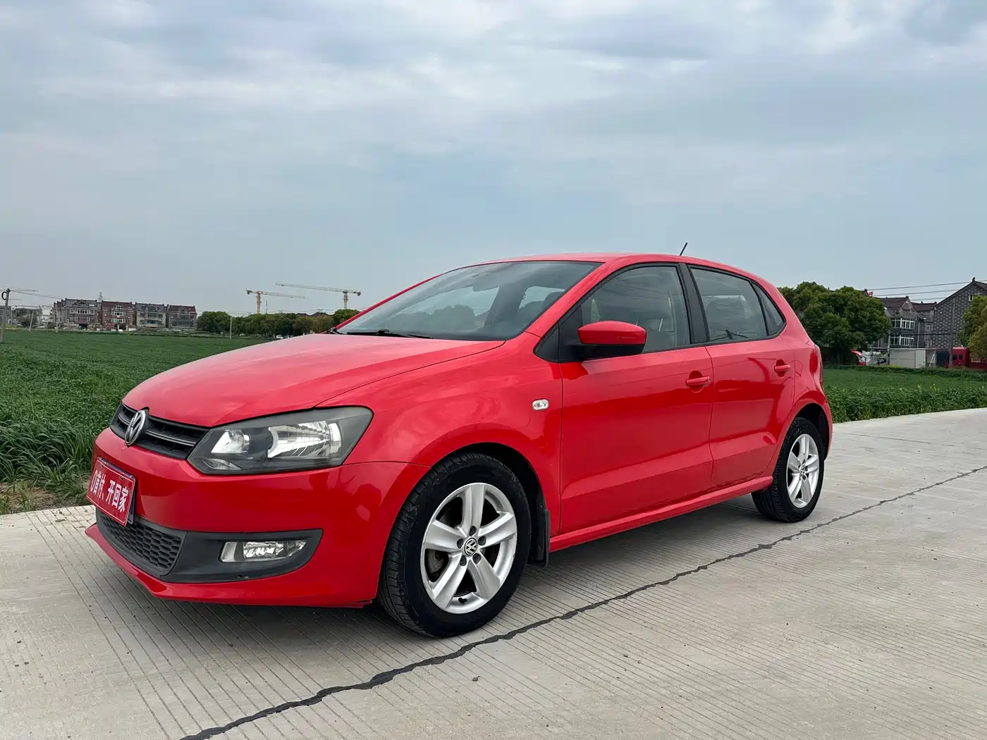 Volkswagen Polo 2011 1.6L Automatic Style Edition фото 2