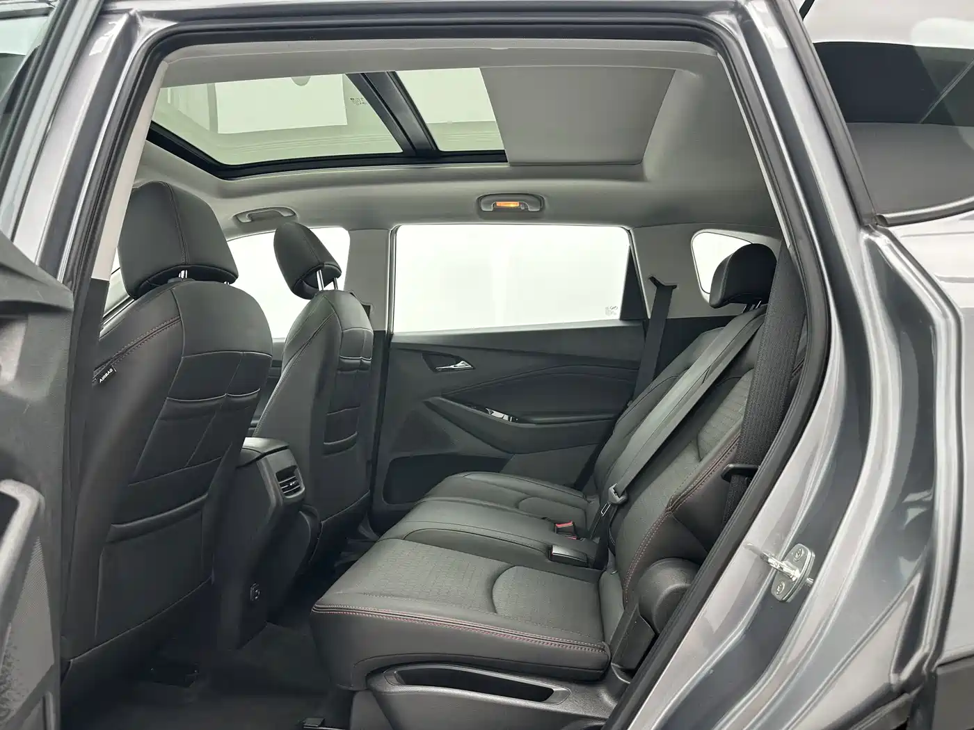 Chevrolet Volando 2023 2020 Mild Hybrid Redline 530T Automatic Premium Edition (5+2 seater)