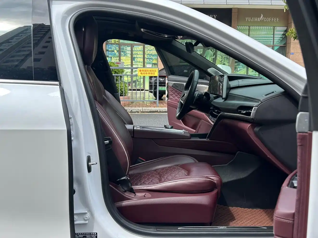 Фото 24 - Cadillac CT6