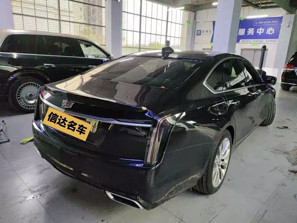 CADILLAC CT6