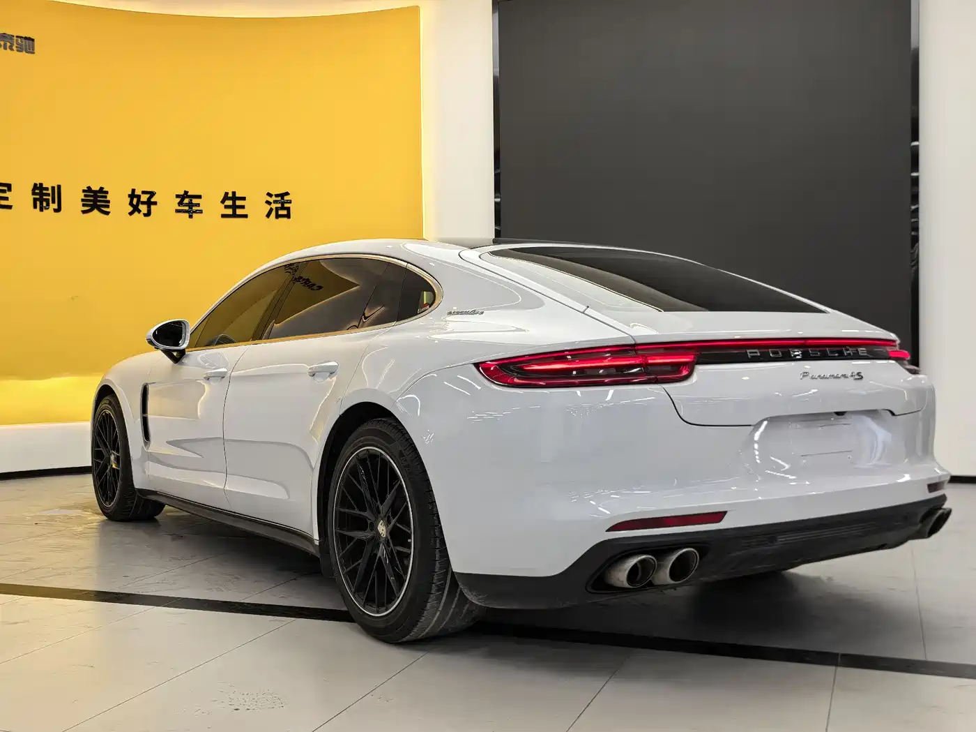 Porsche Panamera 2019 Panamera 4 Executive Long Wheelbase 2.9T фото 8