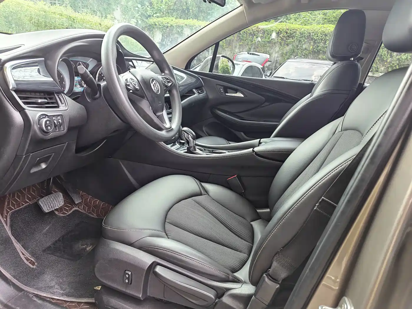 Фото 10 - Buick Envision Plus