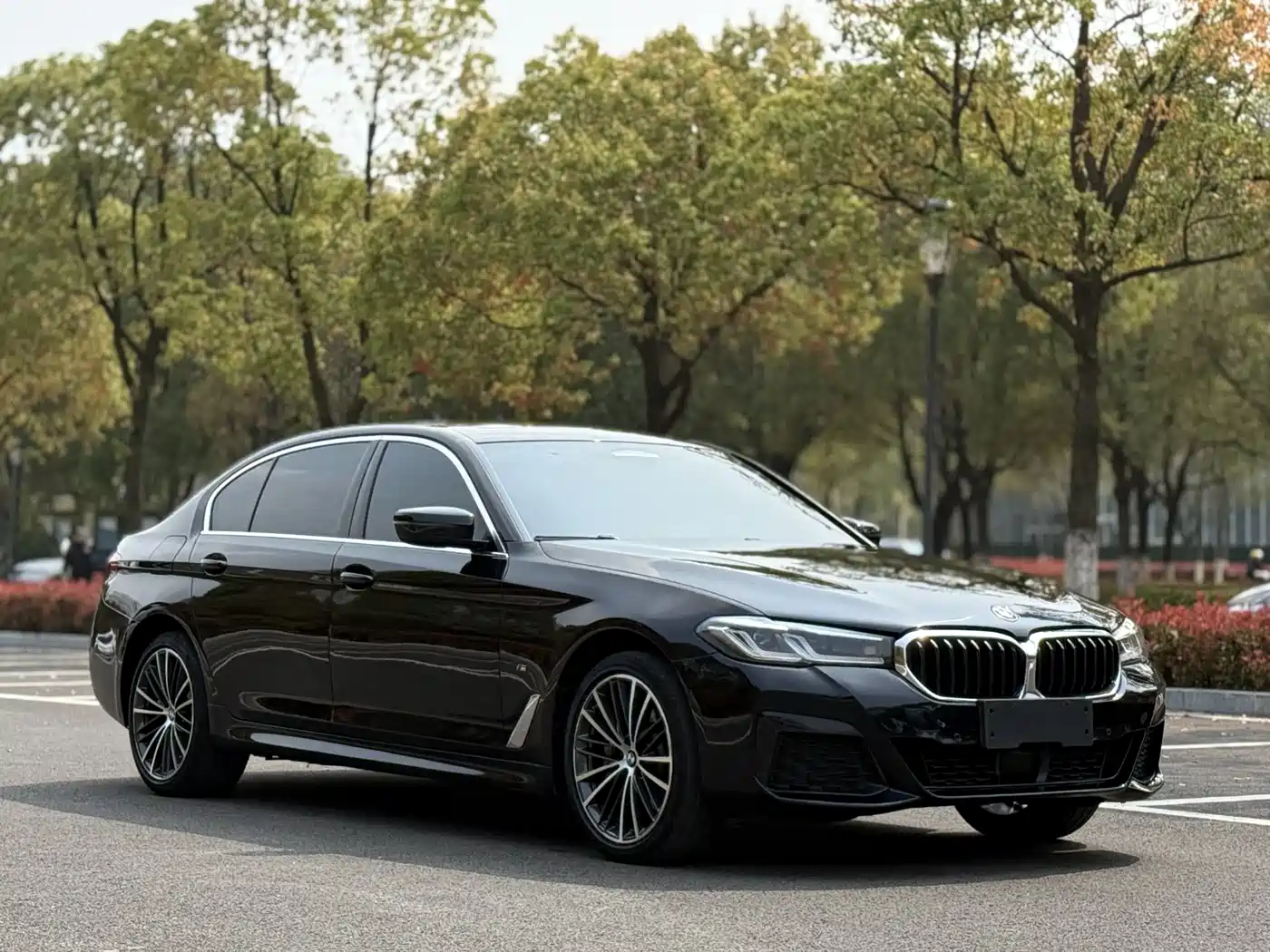 BMW 5 Series 2022 530Li Leading M Sport Package фото 3