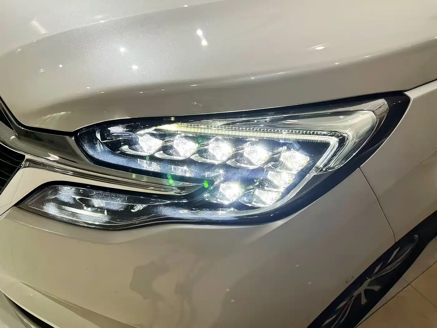 Buick GL8 2022 ES Landmark 653T Premium фото 3