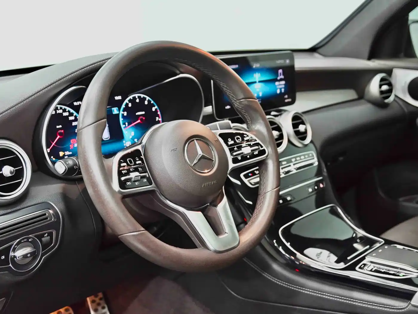 Mercedes-Benz GLC 2020 Facelift GLC 260 L 4MATIC Dynamic фото 25