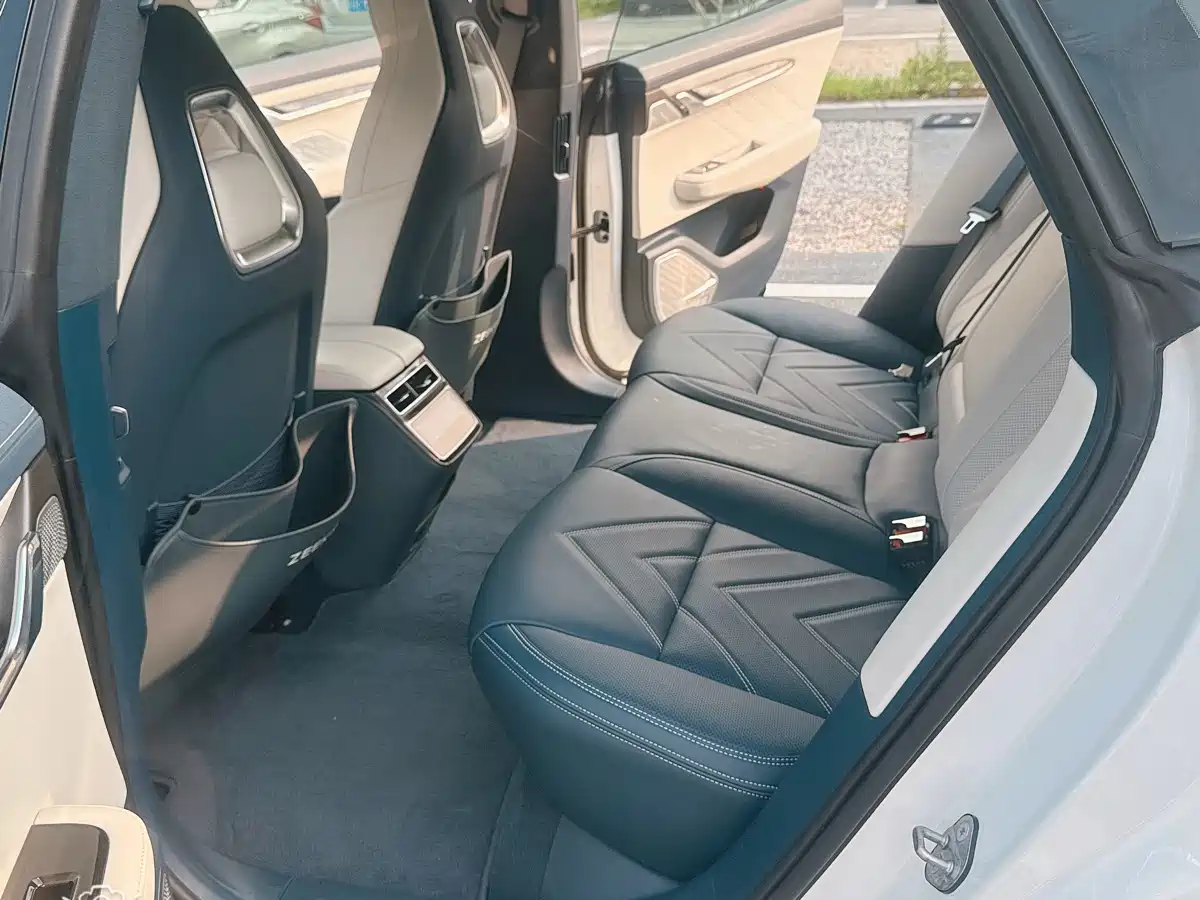 ZEEKR EXTREME KRYPTON 001