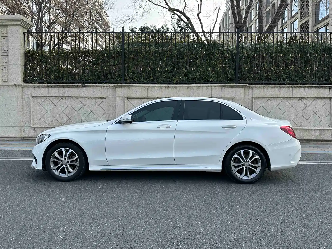 Mercedes-Benz C-Class 2015 Facelift C 180 L Sport фото 3