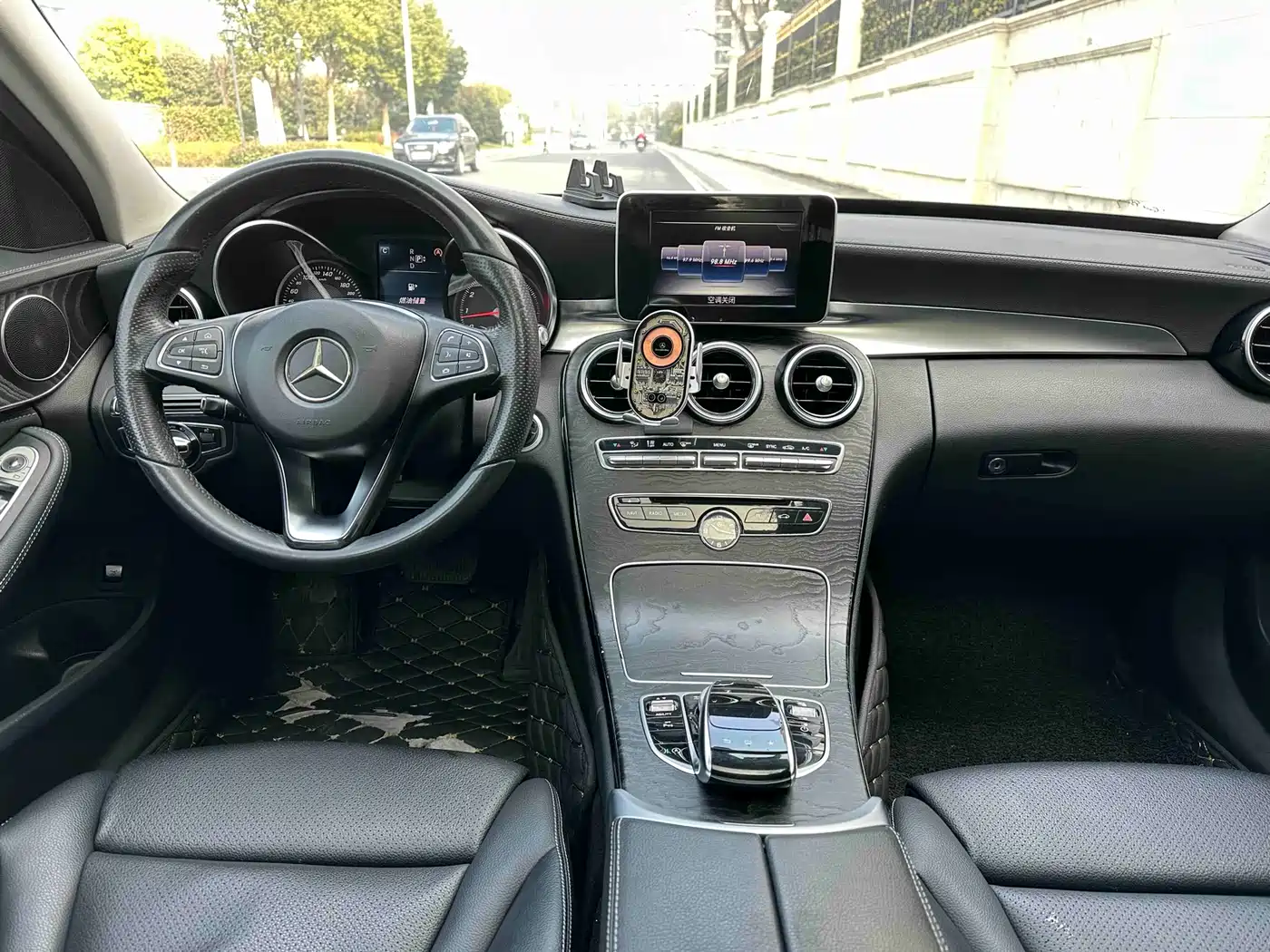 Mercedes-Benz C-Class 2015 Facelift C 180 L Sport фото 11
