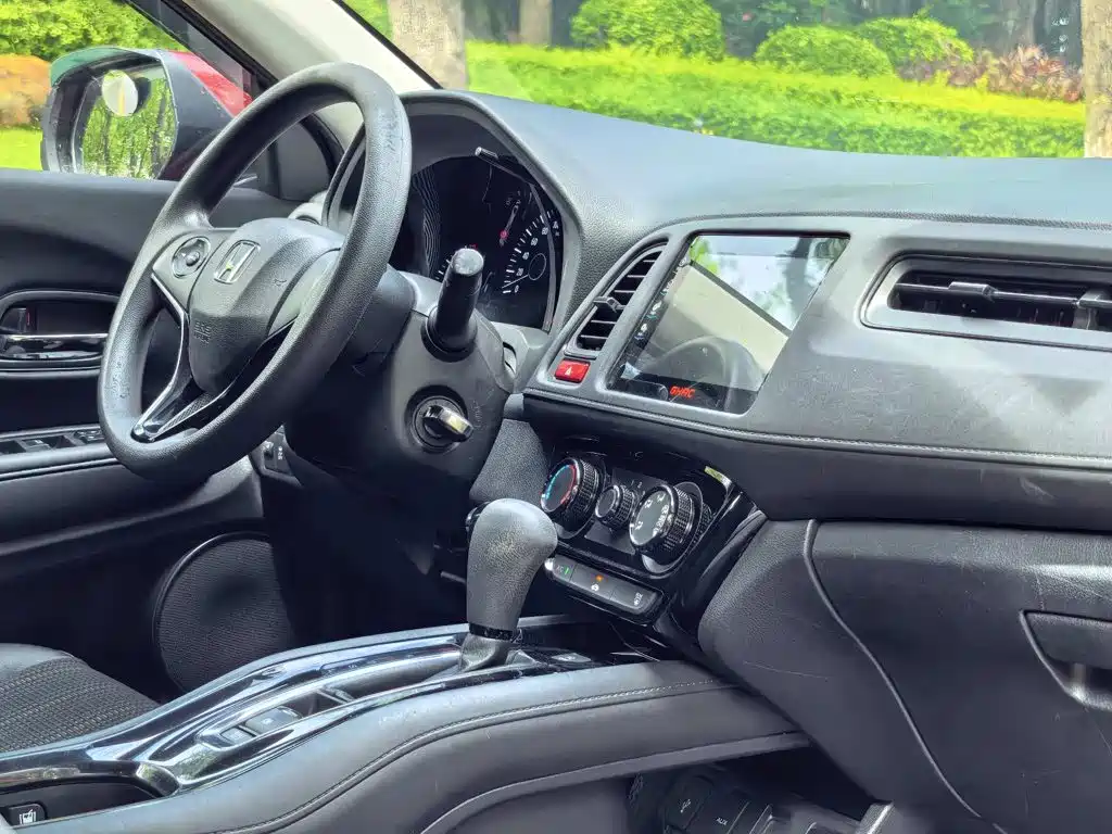 Honda Vezel 2015 2015 1.8L CVT FWD Elite