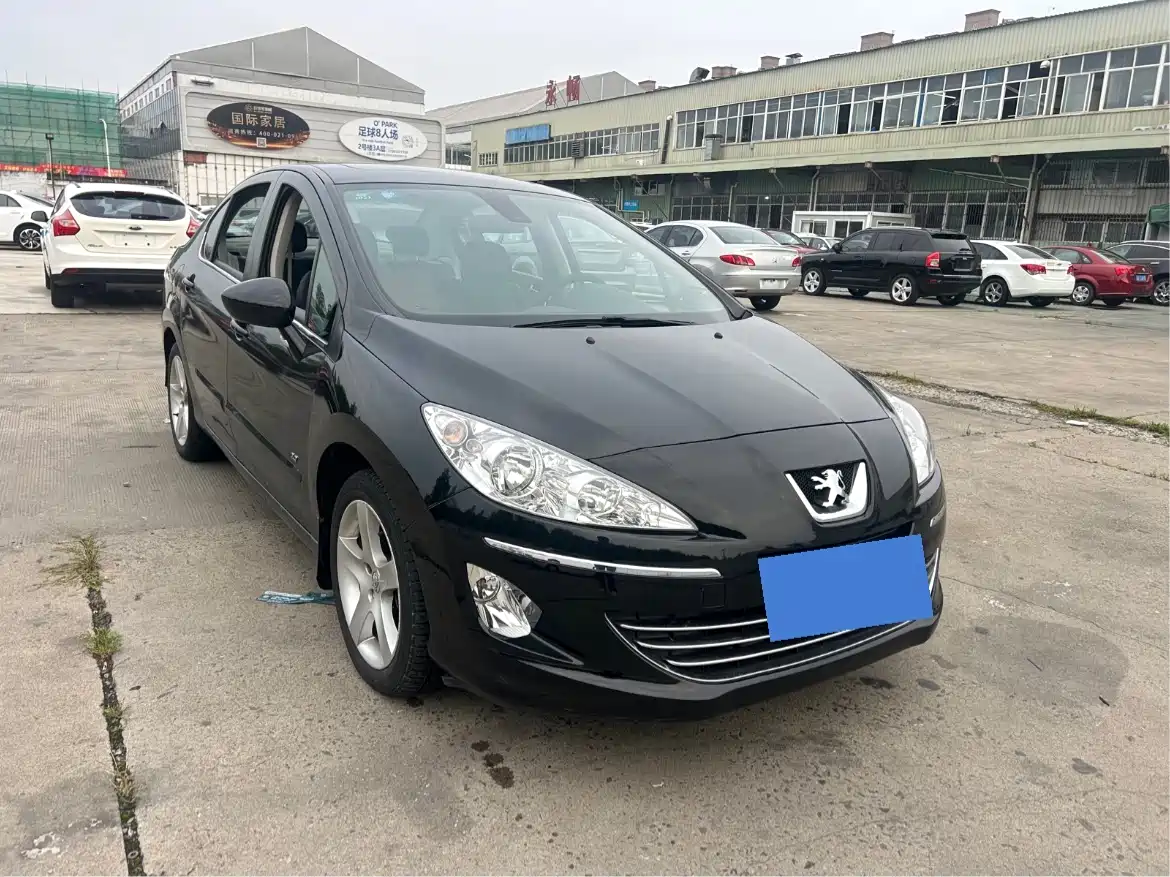 Peugeot 408 2011 2.0L Automatic Comfort Edition фото 3