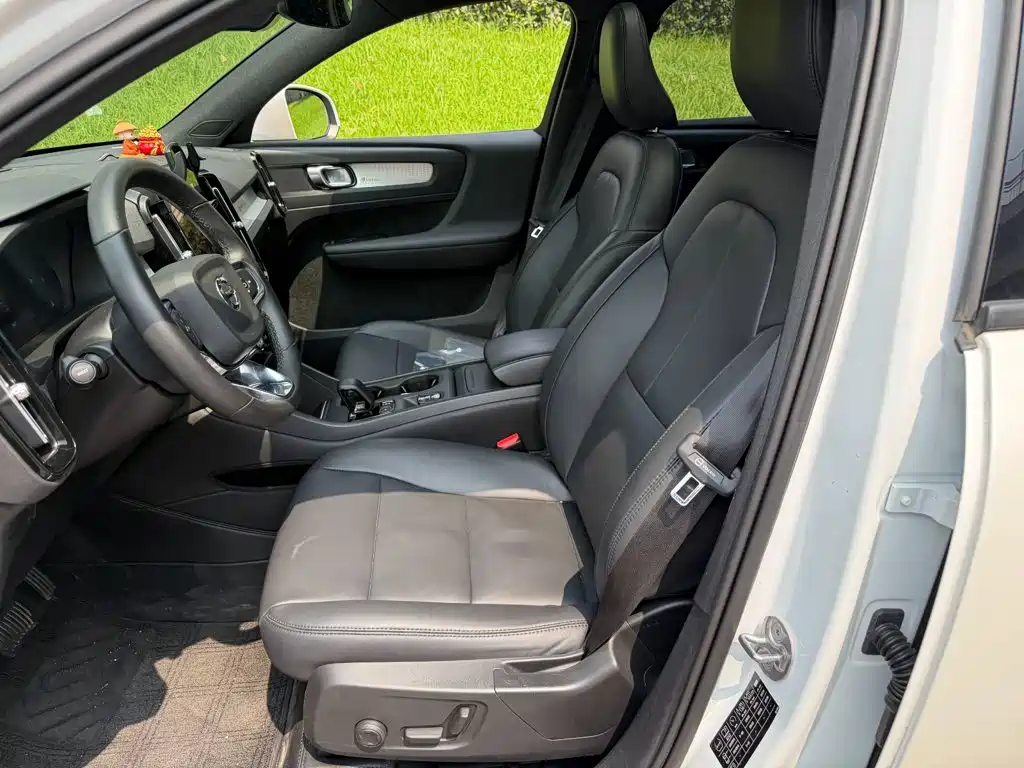 Volvo XC40 2023 2023 Model B3 Smart Drive Fashion Edition