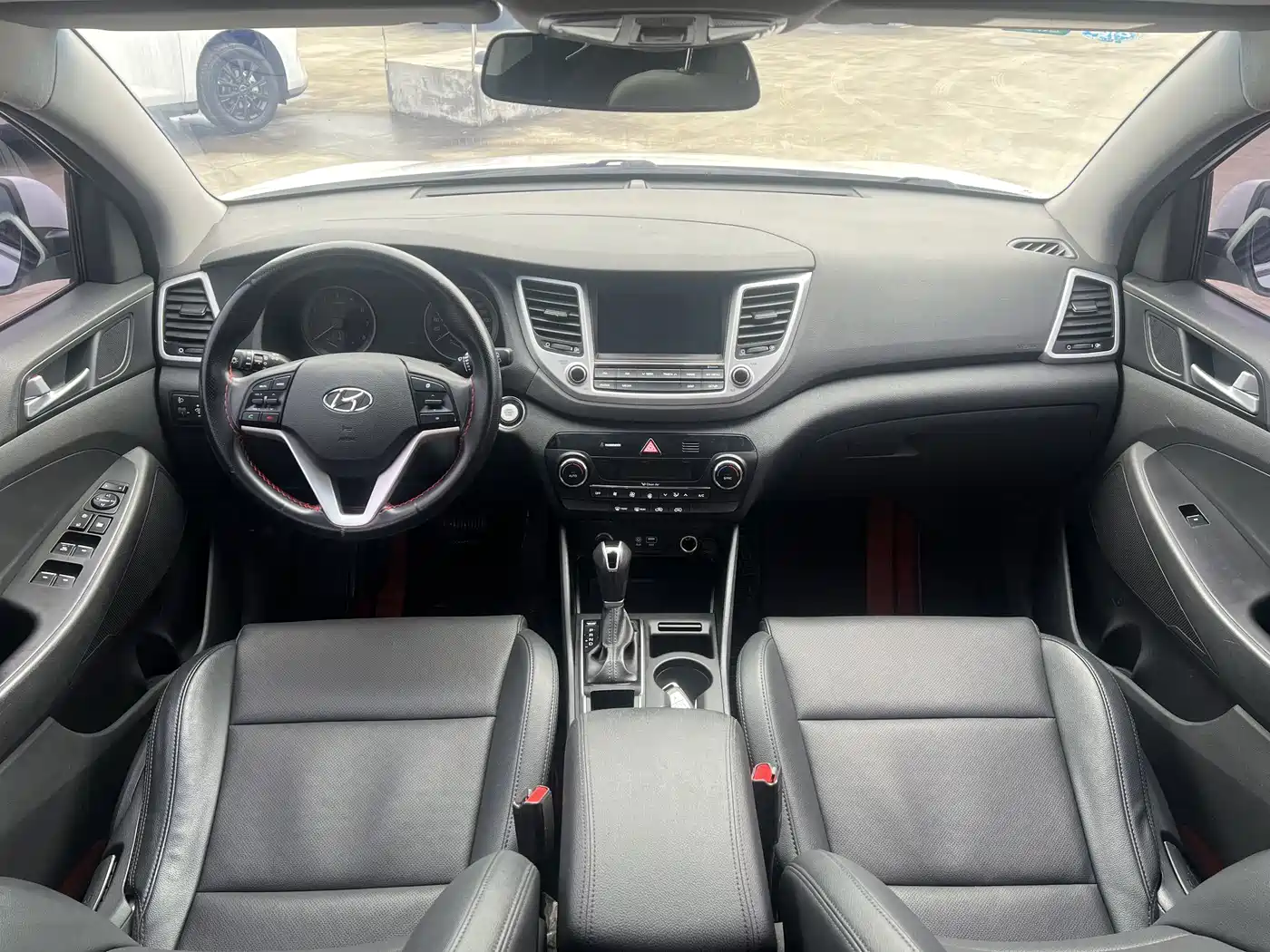 Hyundai Tucson 2015 1.6T Dual Clutch 2WD Smart фото 14