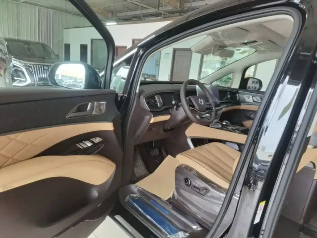 Denza D9 2026 2024 EV 620 Premium