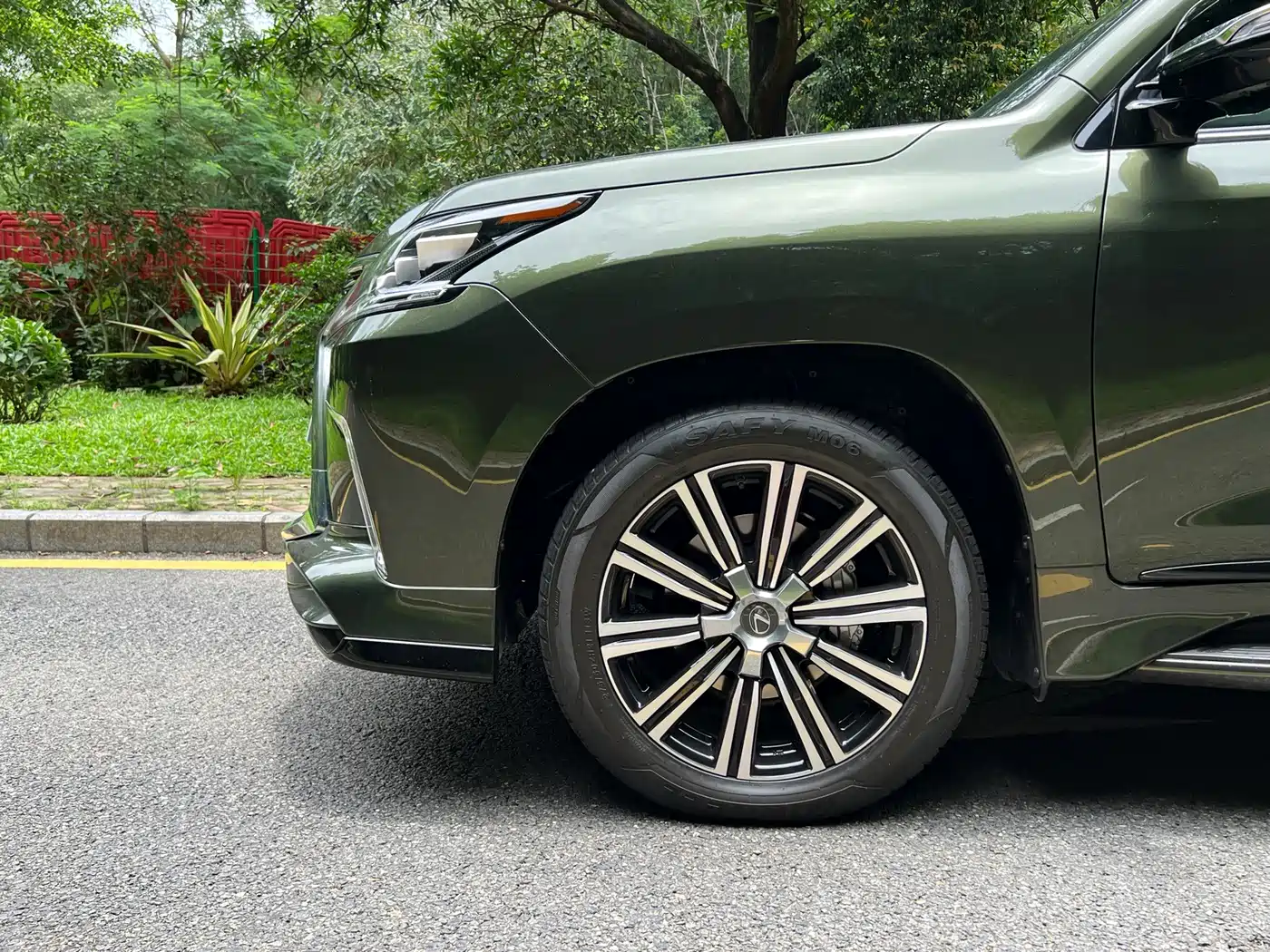 Lexus LX 2022 2019 570 Peak Special Edition