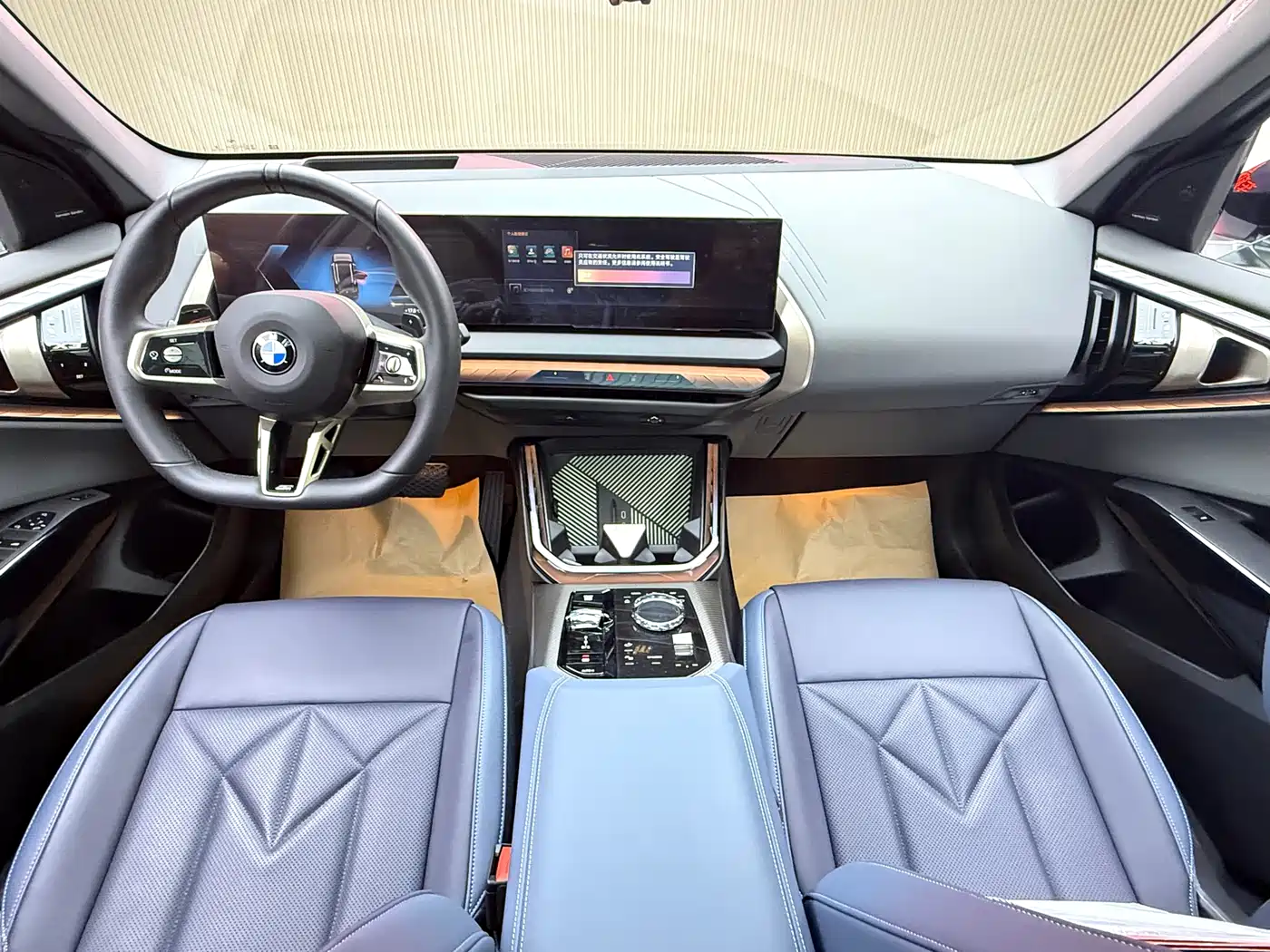 BMW X3 2025 xDrive30L Premium Model M Sport Black Package фото 5