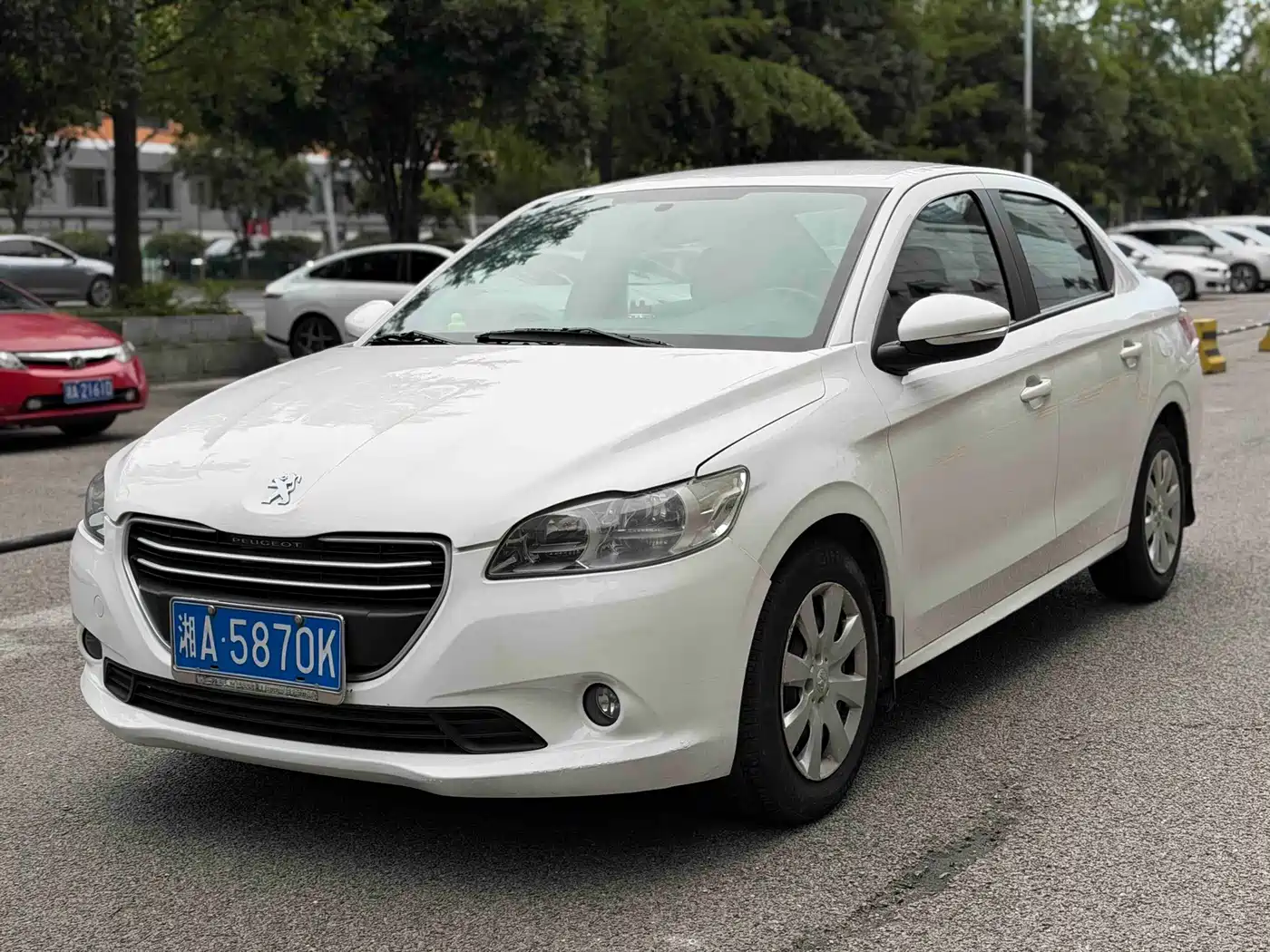 Peugeot 301 2014 2014 1.6L Manual Comfort Edition