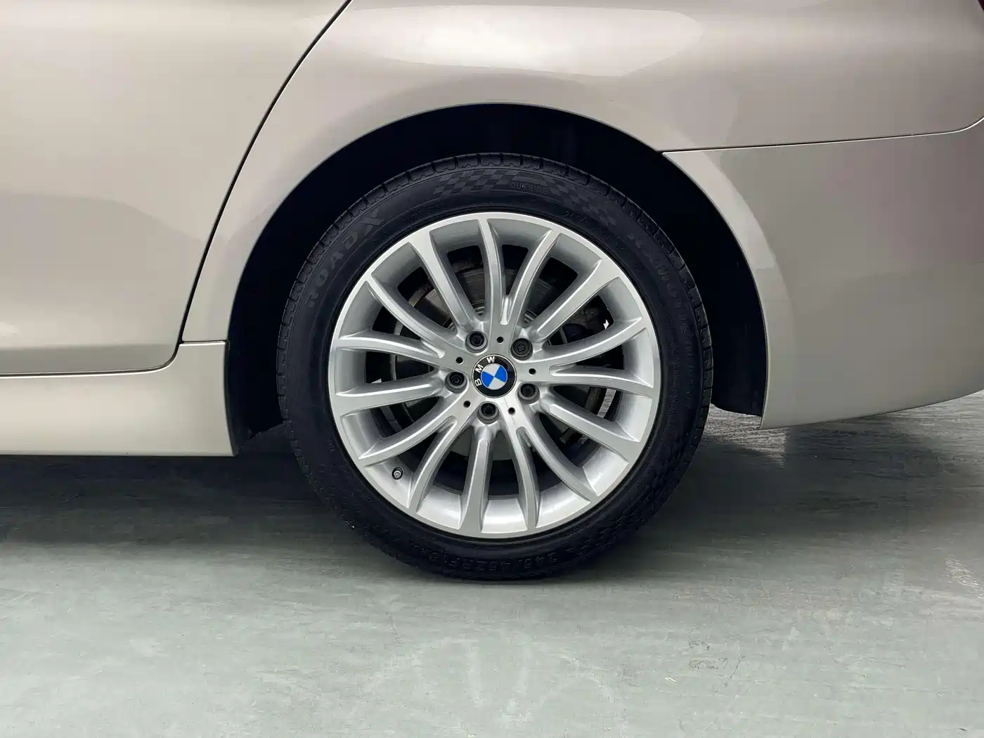BMW 5 Series 2014 525Li Luxury Design Package фото 11
