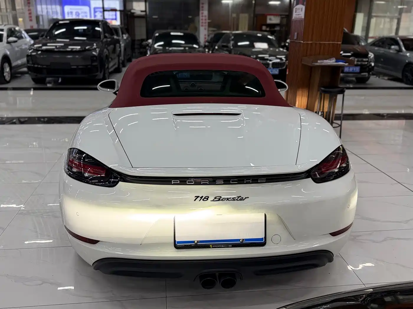 PORSCHE 718