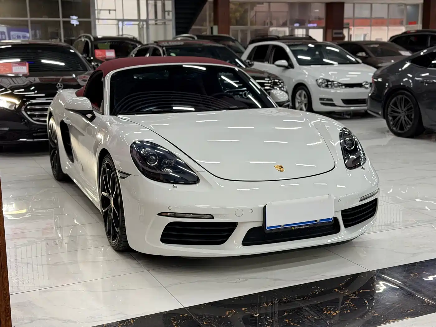 PORSCHE 718