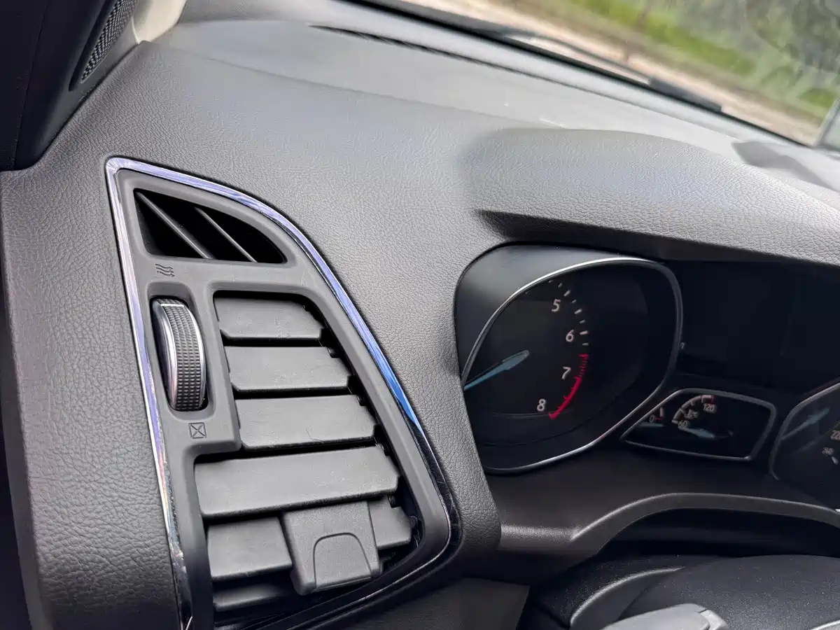 Ford Kuga 2019 2019 EcoBoost 180 FWD Luxury Edition China V