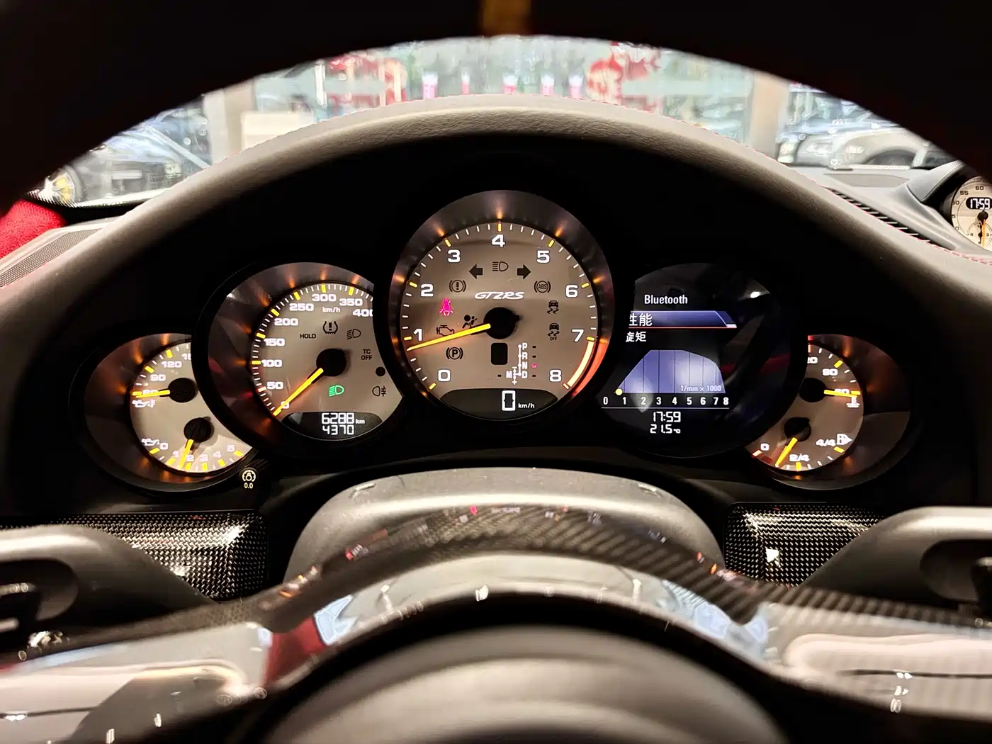 Porsche 911 2018 GT2 RS 3.8T фото 20