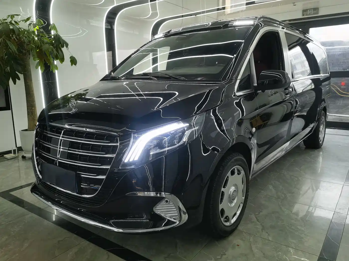Mercedes-Benz Vito 2018 2.0T Elite Edition 7-Seater China V