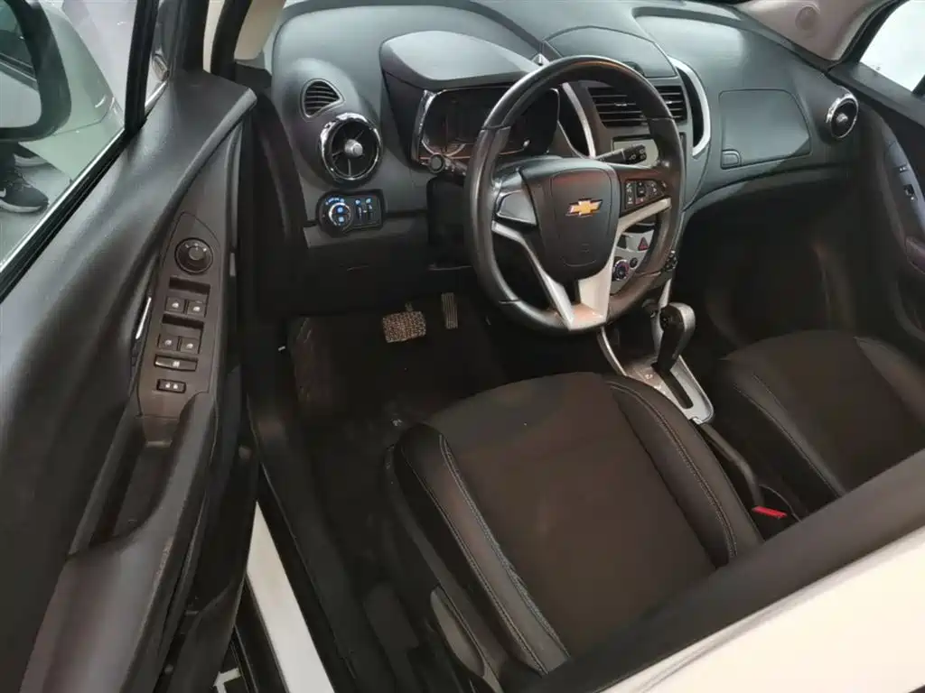 Chevrolet Trax 2014 1.4T Automatic 2WD Luxury фото 16