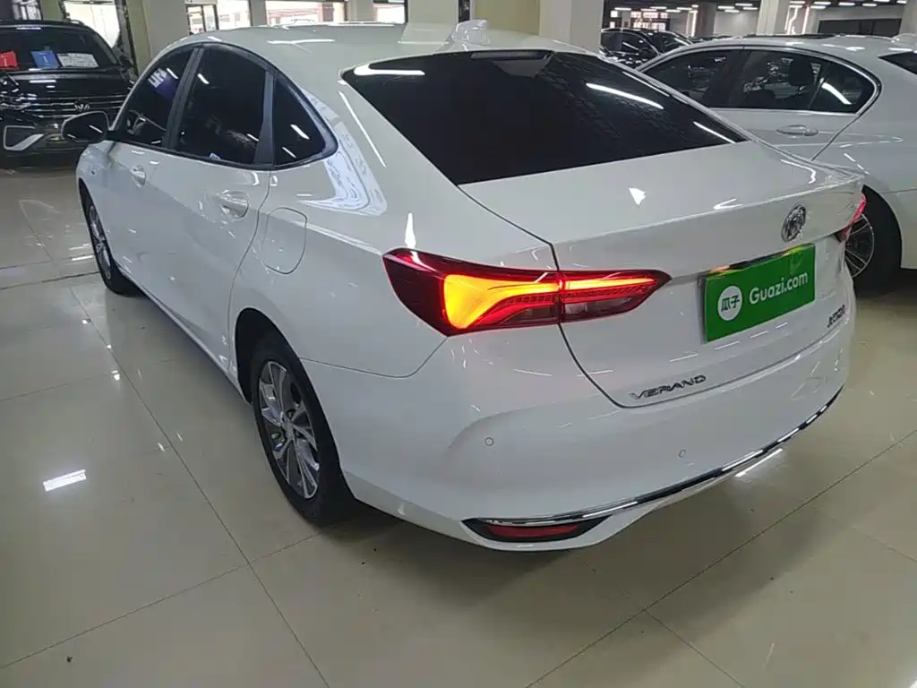 Photo 5 - Buick Verano