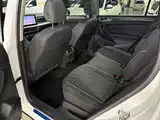 Фото 8 - Volkswagen Tiguan L