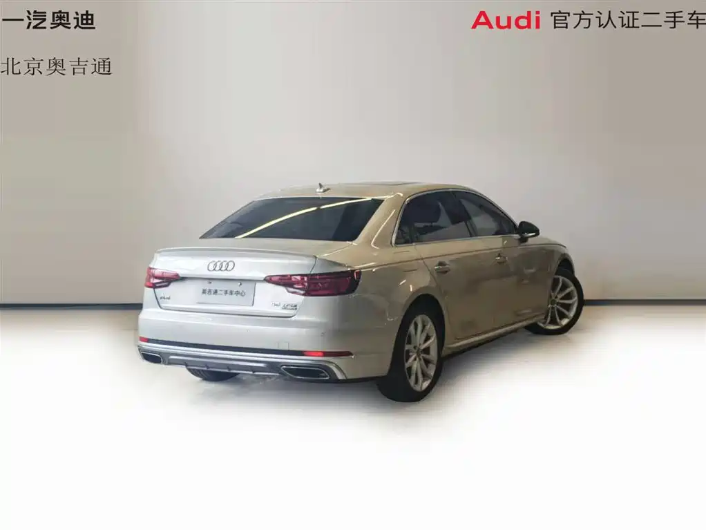 Фото 5 - Audi A4L