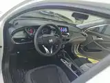Photo 10 - Buick Verano