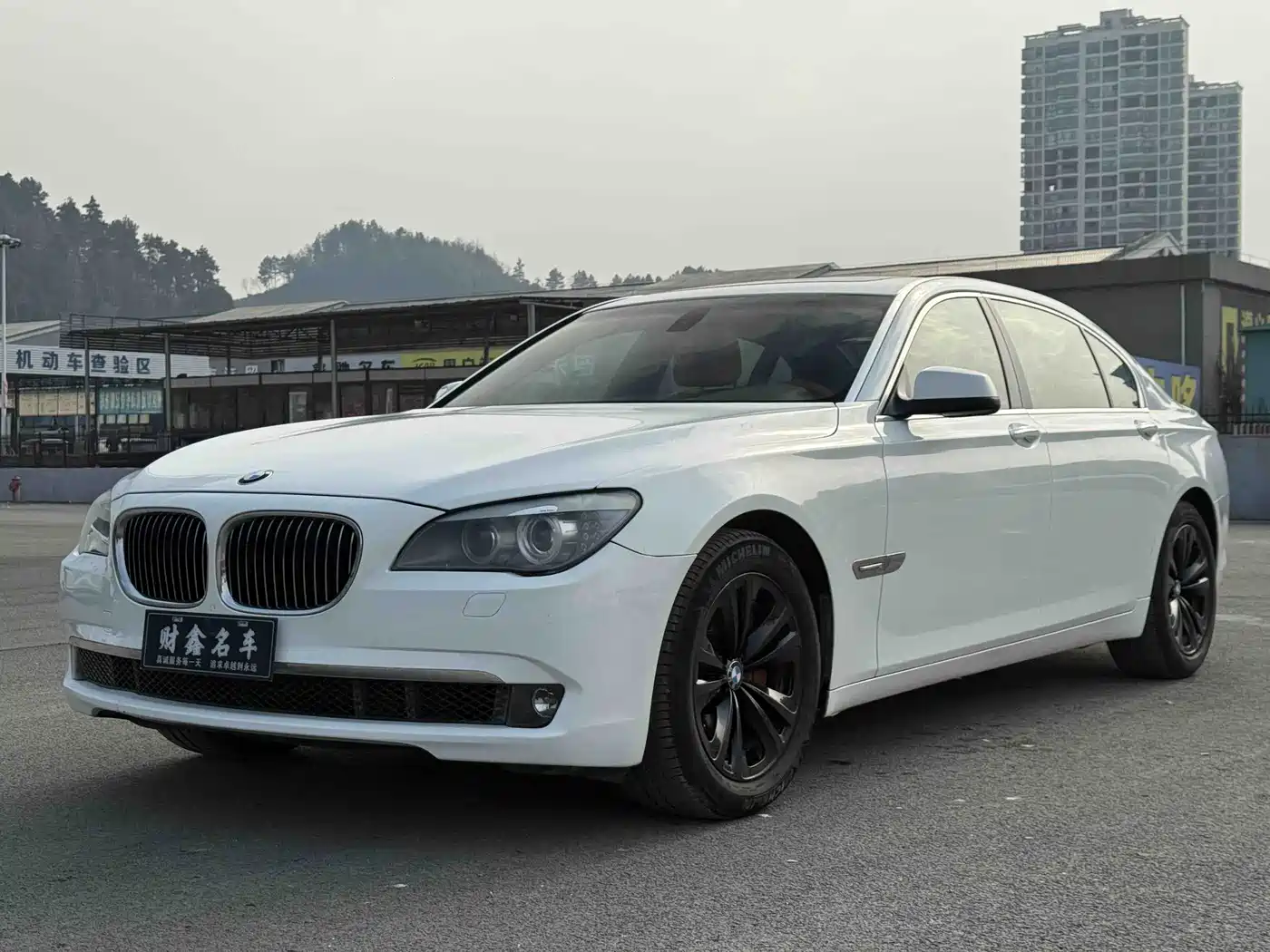 BMW 7 Series 2009 730Li Leading