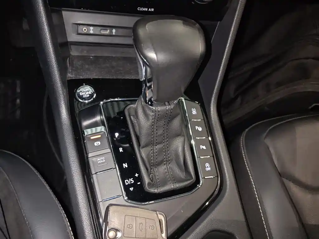 Volkswagen Tiguan L 2018 330TSI Automatic 2WD Comfort Edition фото 14
