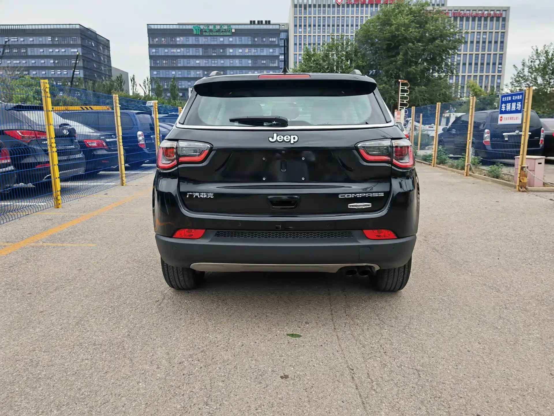 Фото 14 - Jeep Compass