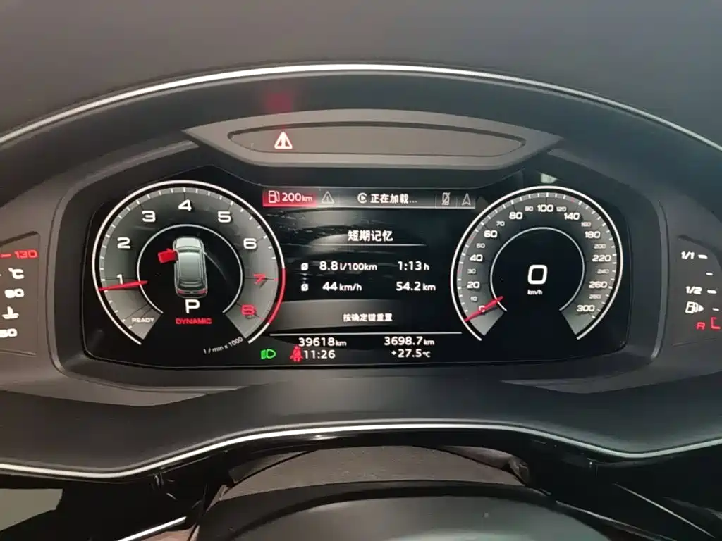 Фото 12 - Audi Q7