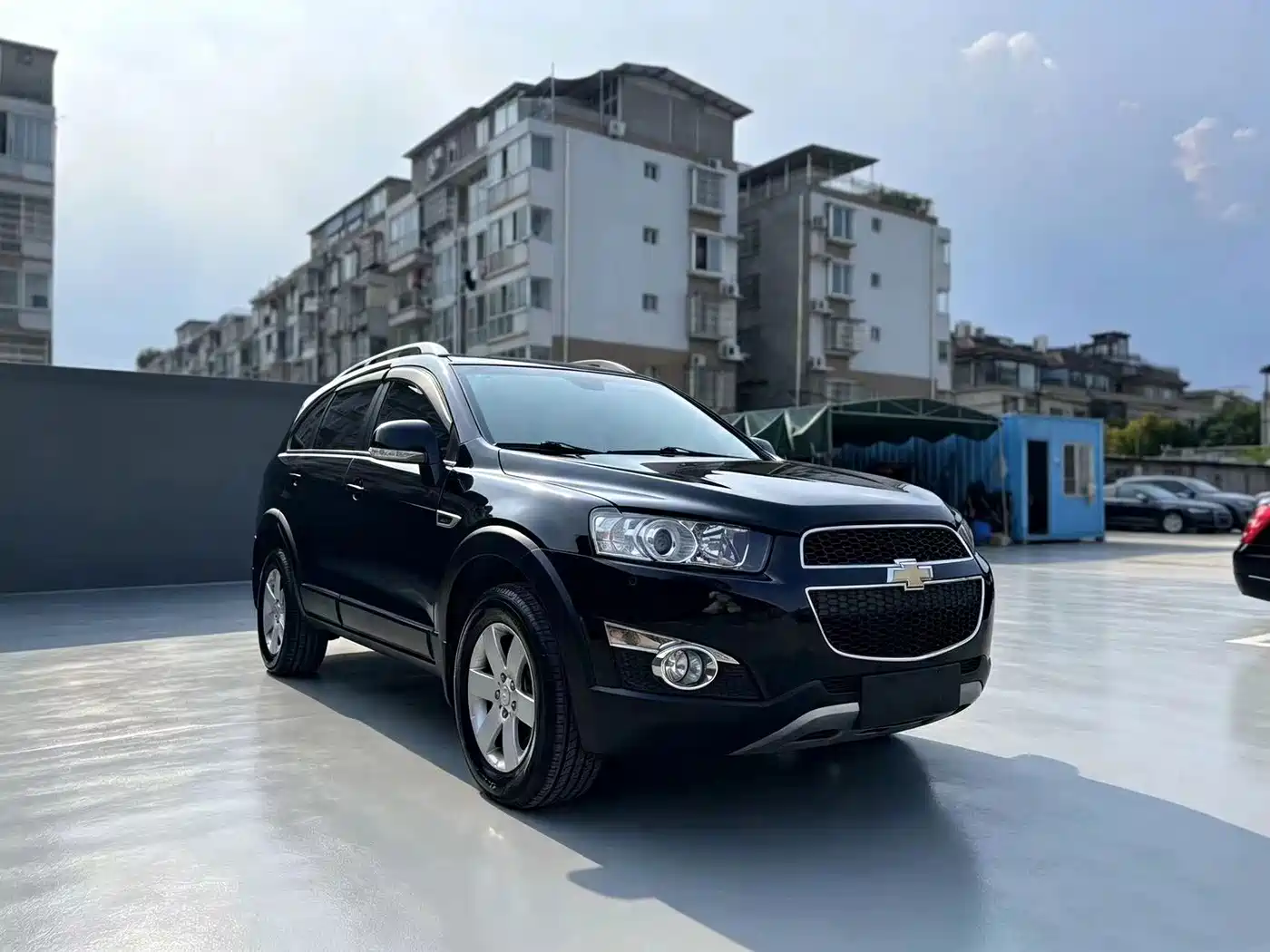 Photo 3 - Chevrolet Captiva