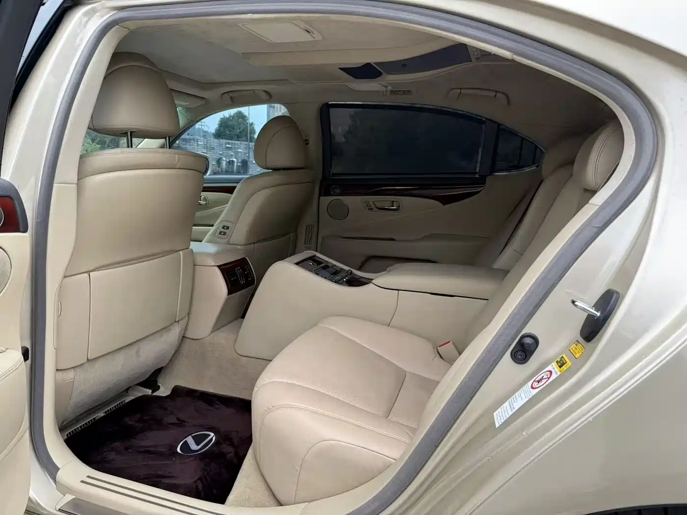 Lexus LS 2006 460L Premium Edition фото 10