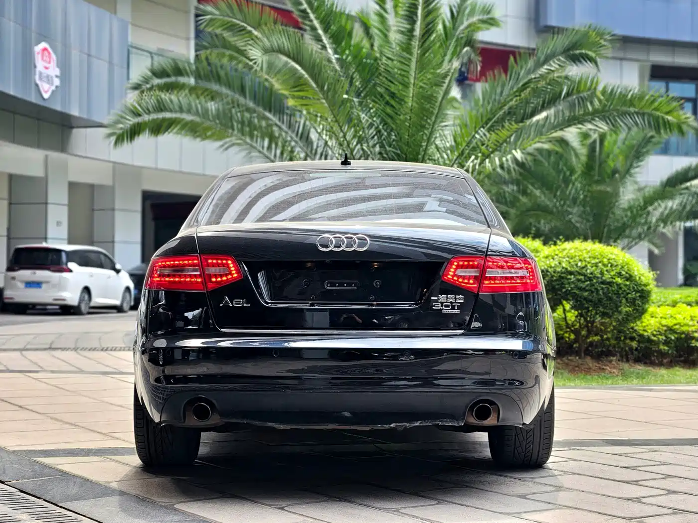 Audi A6L 2011 3.0 TFSI quattro Luxury фото 30