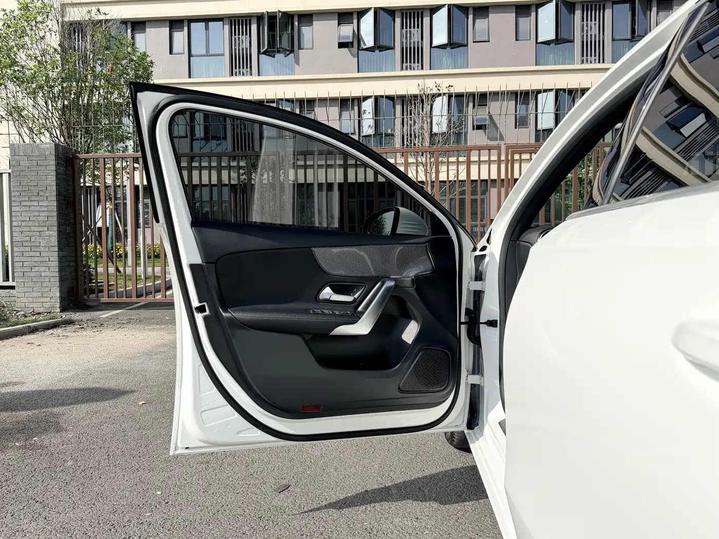 Mercedes-Benz A-Class (Import) 2019 A 200 Dynamic Version фото 4