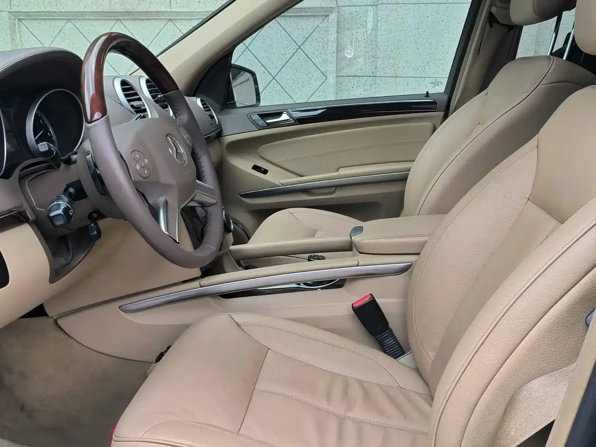 Mercedes-Benz GL-Class 2011 GL 450 Prestige Grand Edition фото 6