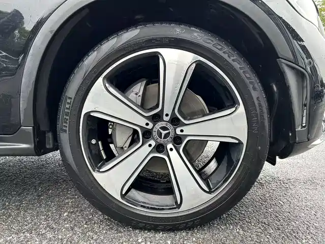 Mercedes-Benz GLC 2022 GLC 300 L 4MATIC Dynamic Collector's Edition — фото 5