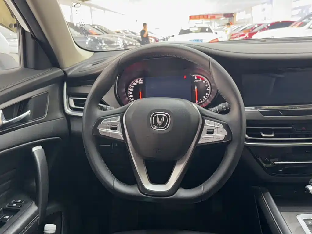 Фото 3 - Changan CS35 PLUS