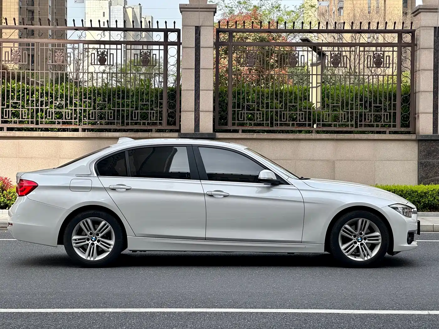 BMW 3 Series 2017 320Li Fashion фото 3